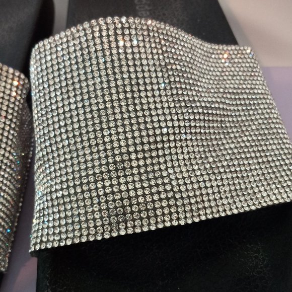 Madden Girl Fancy Slide Sandals - Picture 6 of 10